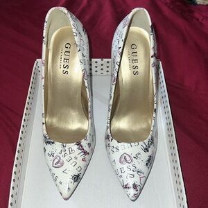 Guess heel size 5.5